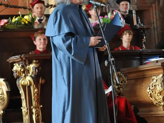 prof. Marek Pijarowski wygłasza Laudację