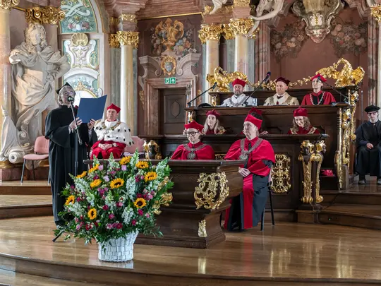 Wystąpienie przedstawicielki promowanych doktor&oacute;w i doktor&oacute;w habilitowanych sztuki dr Olivii Kaczyńskiej