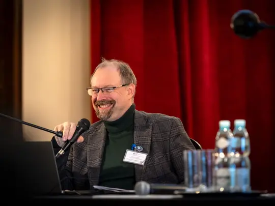 dr hab. Tomasz Kienik, prof. AMKL