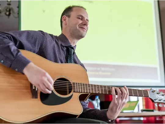 Otwarty Kurs Mistrzowski z zakresu muzykoterapii - Michael J. Silverman 14-15.05.2015