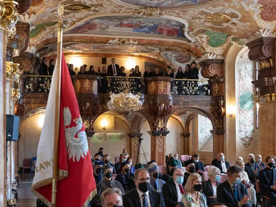 Ch&oacute;r Feichtinum Akademii Muzycznej im. Karola Lipińskiego we Wrocławiu wykonuje pieśń Plurimos Annos