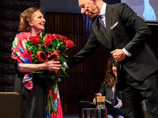 Prof. Danuta Paziuk-Zipser oraz JM Rektor prof. dr hab. Krystian Kiełb