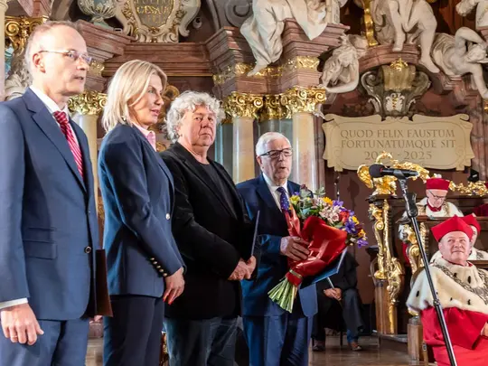 Dyrektor Zakładu Narodowego im. Ossolińskich dr Łukasza Kamiński, Wiceprezydent Wrocławia Beata Granowska, prof. dr hab. Stanisław Bereś, Przewodniczący Kapituły Wrocławskiej Nagrody Naukowej dr Jacek Ossowski