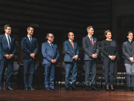 Koncert Laureat&oacute;w i wręczenie nagr&oacute;d, Jury Konkursu, od lewej: prof. dr hab. Warcisław Kunc, prof. dr hab. Marcin Nałęcz-Niesiołowski, prof. dr hab. Rafał Jacek Delekta, prof. dr hab. Piotr Sułkowski, dr hab. Jacek Rogala, prof AM, prof. dr hab. Monika Wol