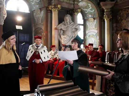 dr Dominika Kawiorska