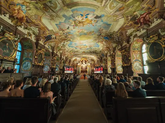 Goście zgromadzeni na Uroczystej Gali VIII edycji konkursu &bdquo;Młode Talenty&rdquo;