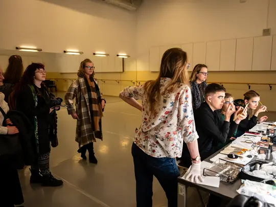 Demonstration lesson in the subject of Make-up and Make-up