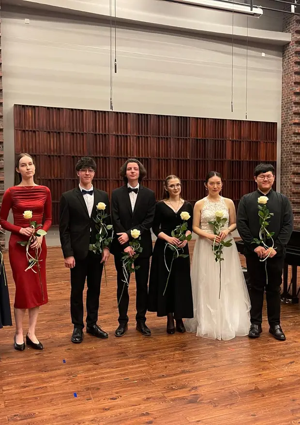 Aleksandra Czajka, Amelia Jankowska, Bartosz Kurdybacha, Jakub Urgoł, Weronika Dubiel, Ke He i Song Shenghui