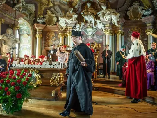 Uroczysta promocja, dr Katarzyna Zdybel-Nam