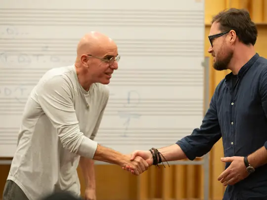 Zohar Fresco i  Kierownik Katedry Muzyki Jazzowej dr Jakub Olejnik