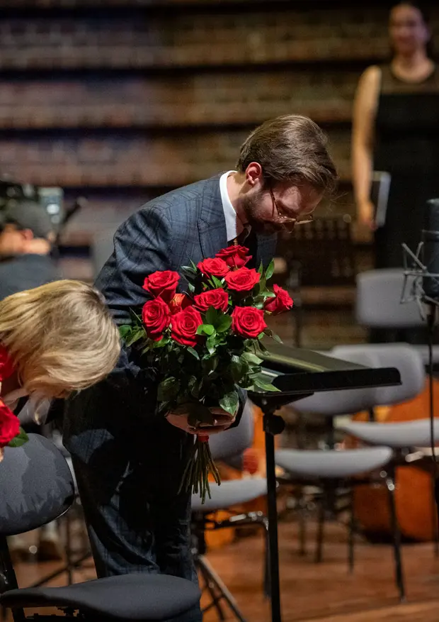 Izabela Polakowska-Rybska oraz Maciej Domański, tw&oacute;rca kompozycji Pieśń Wzajemnego Szacunku prawykonanej podczas Koncertu