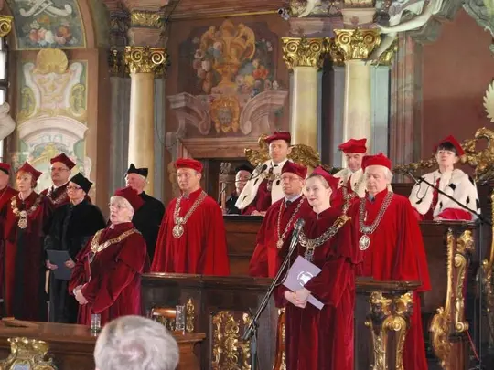 Ich Magnificencje Rektorzy i Prorektorzy Uczelni Wrocławia podczas Uroczystej Promocji Doktor&oacute;w i Doktor&oacute;w Habilitowanych Sztuki Uczelni Artystycznych Wrocławia