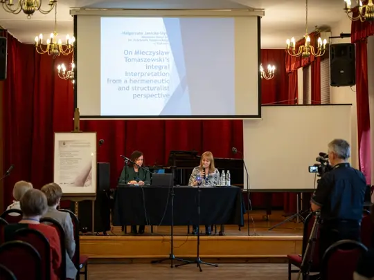 dr hab. Małgorzata Janicka-Słysz, prof. AMKP, dr hab. Ewa Grajter