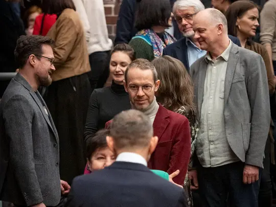 Prof. dr hab. Krystian Kiełb przyjmujący gratulacje