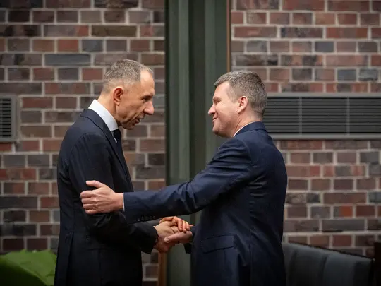 Prof. dr hab. Krystian Kiełb przyjmujący gratulacje