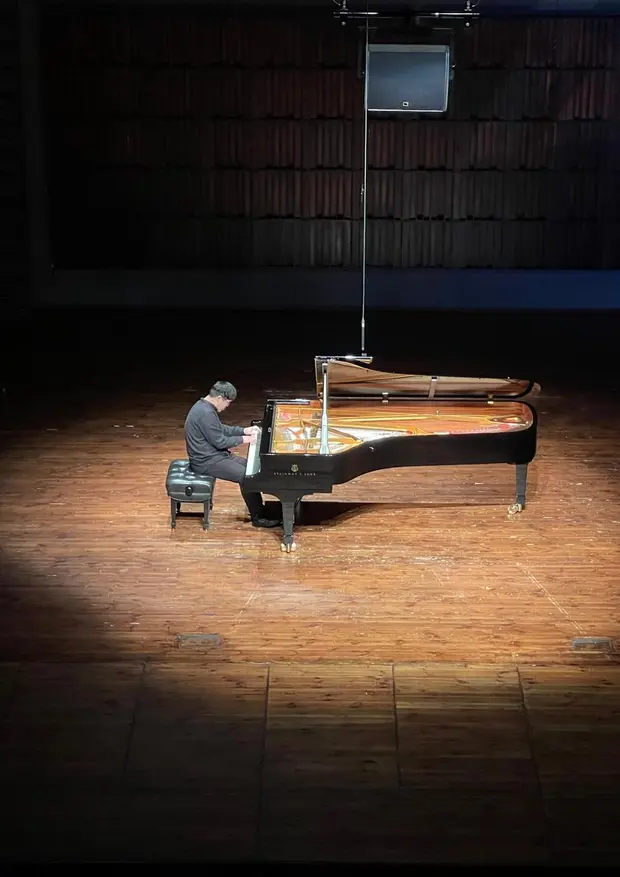 Występ Songa Shenghuiego podczas Niemiecko-polskiego koncertu fortepianowego
