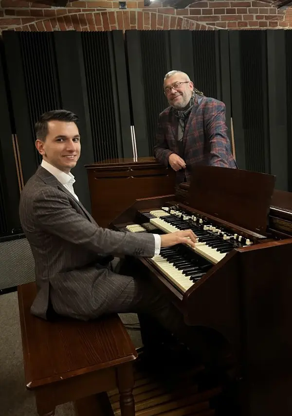 Pierwszy absolwent klasy organów Hammonda na Wydziale Muzyki Jazzowej