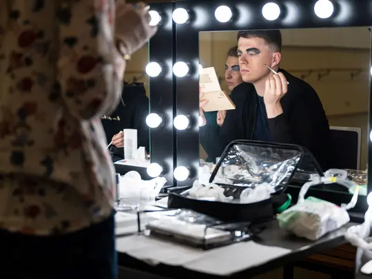 Lekcja pokazowa z przedmiotu Charakteryzacja i makijaż