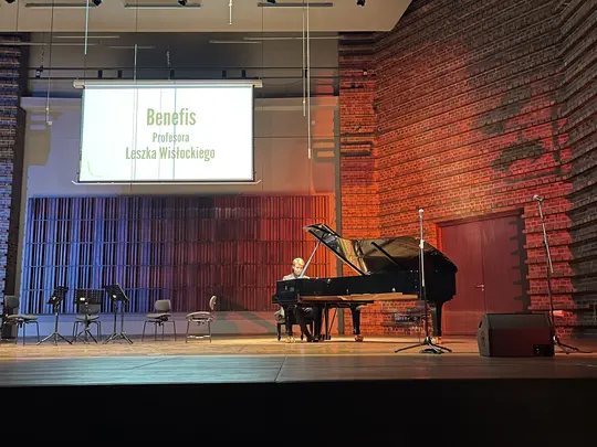 Tomasz Białynicki-Birula performs Impressions for piano (1963)