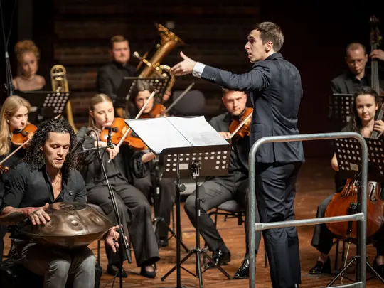 Tomasz Torres - handpan, Jan Bielak - conductor, Academic Chamber Orchestra