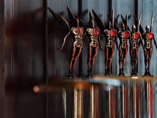 Statuetki VIII edycji konkursu &bdquo;Młode Talenty&rdquo;