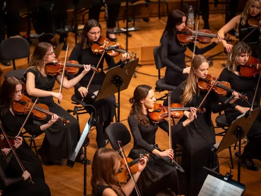 Artur Wr&oacute;bel &ndash; conductor, Academic Symphony Orchestra