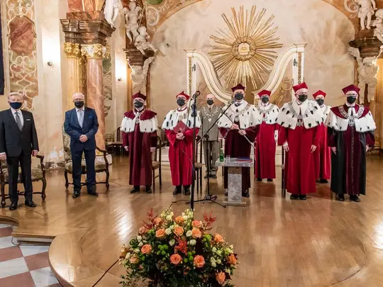 Wsp&oacute;lne zdjęcie IM Rektor&oacute;w oraz nagrodzonych