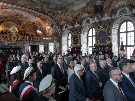 Goście i studenci zgromadzeni w Auli Leopoldina Uniwersytetu Wrocławskiego
