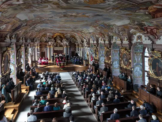 Goście zgromadzeni w Auli Leopoldina podczas Inauguracji