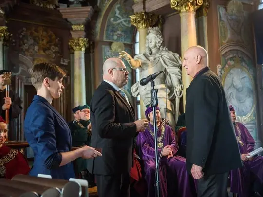 Prof. dr hab. Czesław Klonowski odznaczony Odznaką Honorową