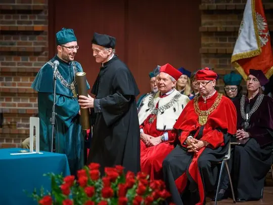 Uroczysta Promocja Doktor&oacute;w i Doktor&oacute;w Habilitowanych Sztuki Uczelni Artystycznych Wrocławia 03.04.2017