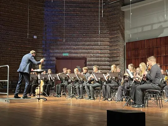 Dr. Piotr Bugaj and the AMKL Wind Orchestra