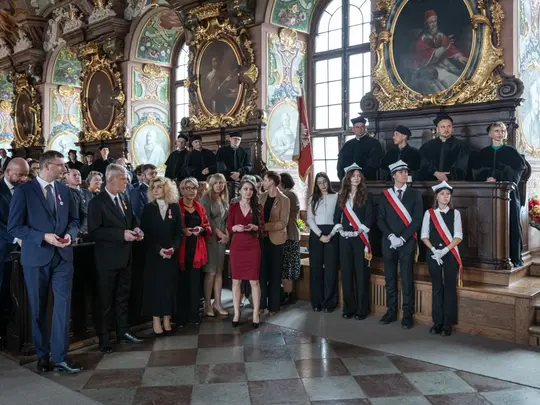 Employees of the Karol Lipiński Academy of Music in Wrocław awarded the Gold Medal for Long Service