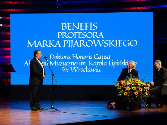Prof. dr hab. Bartosz Bryła, prof. dr hab. Marek Pijarowski, prof. Jacek Rogala