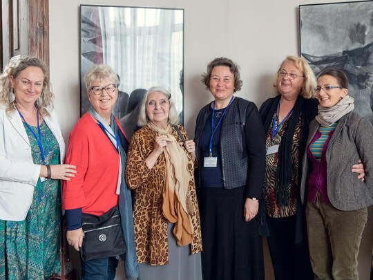 Od lewej: dr Agnieszka Szymajda, dr Helena Cesarz, dr Ewa Klimas-Kuchtowa, dr Klaudia Kukiełczyńska-Krawczyk, dr hab. Lidia Kataryńczuk Mania, prof. UZ, dr Waleria Skiba