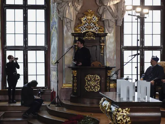 Wystąpienie dra hab. Adama Banaszaka &ndash; przedstawiciela promowanych na stopnie doktora i doktora habilitowanego sztuki