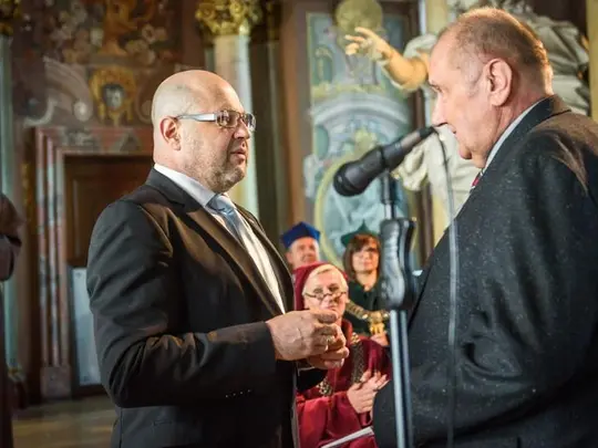 Prof. Krzysztof Bruczkowski odznaczony Odznaką Honorową