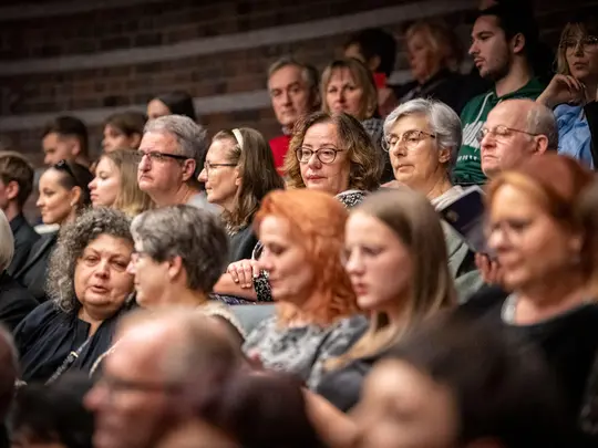 Goście zgromadzeni na Nadzwyczajnym Koncercie Jubileuszowym