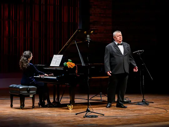 Prof. dr hab. Bogdan Makal oraz Michalina Kociołek