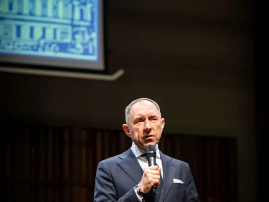 Prof. dr hab. Krystian Kiełb, Kandydat na Rektora Akademii Muzycznej im. Karola Lipińskiego we Wrocławiu na kadencję 2024-2028 podczas przem&oacute;wienia wyborczego