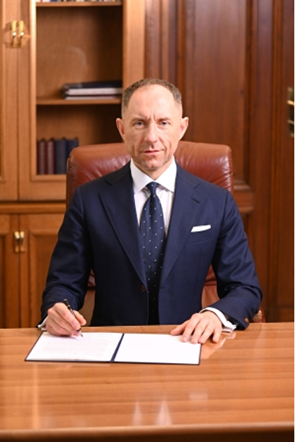 Zdjęcie przedstawia prof. dr hab. Krystiana Kiełb, Rektora Akademii Muzycznej im. Karola Lipińskiego we Wrocławiu