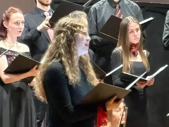 Koncert kolędowo-karnawałowy, wyk. Ch&oacute;r Kamerlany AMKL pod kierownictwem artystycznym prof. dr hab. Jolanty Szybalskiej-Matczak we wsp&oacute;łpracy z mgrem Kacprem Kubiakiem, Orkiestra Smyczkowa Wydziału Edukacji Muzycznej, Ch&oacute;ralistyki i Muzyki Kościelnej pod k