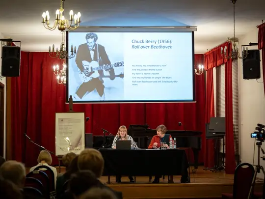 dr hab. Ewa Grajter, prof. dr hab. Anna Nowak