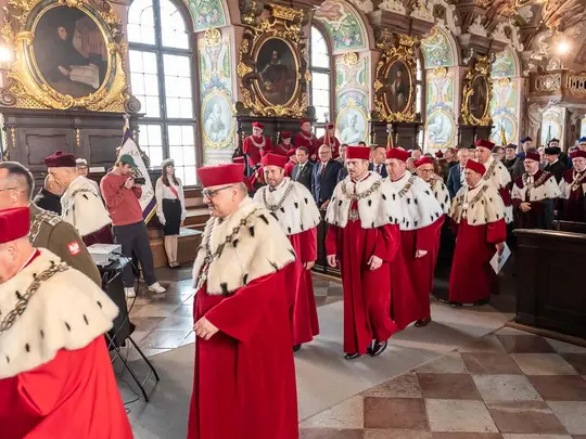 IM Rektorzy KRUWiO oraz Goście zgromadzeni w Auli Leopoldina Uniwersytetu Wrocławskiego