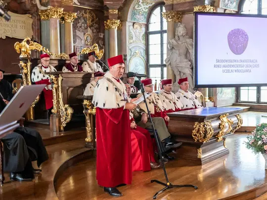 His Magnificence, Rector of the University of Economics, Prof. Czesław Zając, begins the matriculation of students of the University of Wrocław.