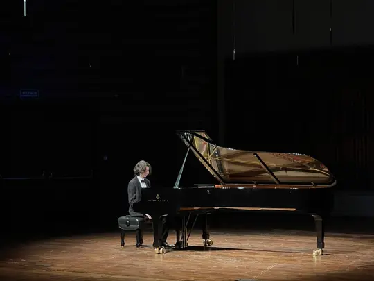 Występ Jakuba Urgoła podczas Niemiecko-polskiego koncertu fortepianowego