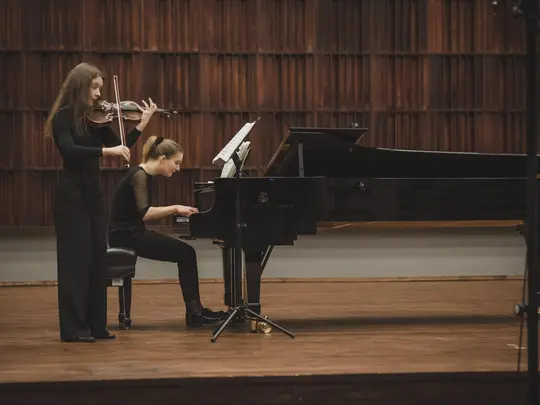 Aleksandra Gawęda &ndash; skrzypce, Maria Moliszewska &ndash; fortepian