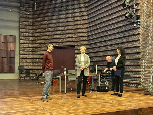 Mistrzowski Kurs Wiolonczelowy i wykład ,,Wsp&oacute;łczesne techniki wykonawcze w literaturze wiolonczelowej XX i XXI wieku. Horyzonty wykonawstwa" dra Mikołaja Pałosza