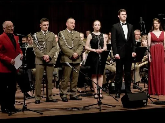 Koncert z udziałem Orkiestry Reprezentacyjnej Wojsk Lądowych we Wrocławiu i Akademickiej Orkiestry Dętej 22.05.2014