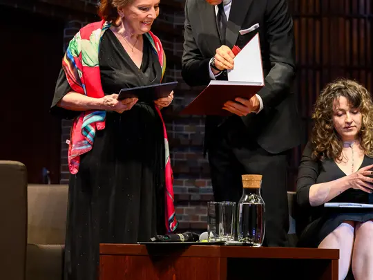 Prof. Danuta Paziuk-Zipser oraz JM Rektor prof. dr hab. Krystian Kiełb